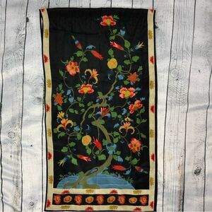 THE METROPOLITAN MUSEUM OF ART Qing Tree 100% Silk Scarf